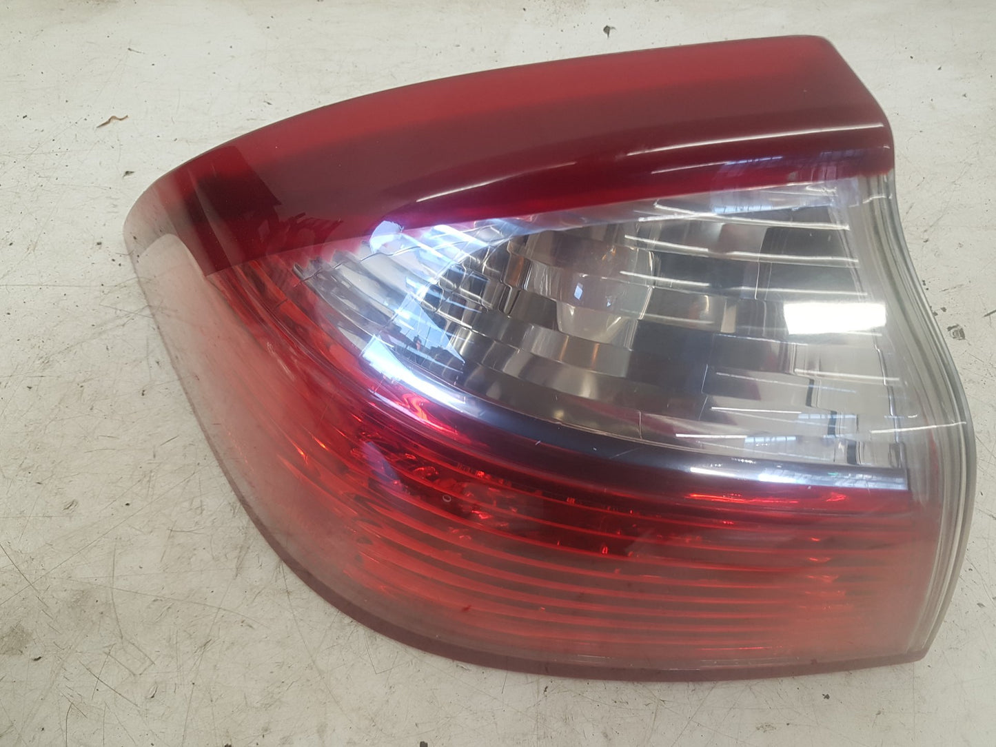 2005 Saab 9-3 Left Taillight 12830373 VRAC Grade B