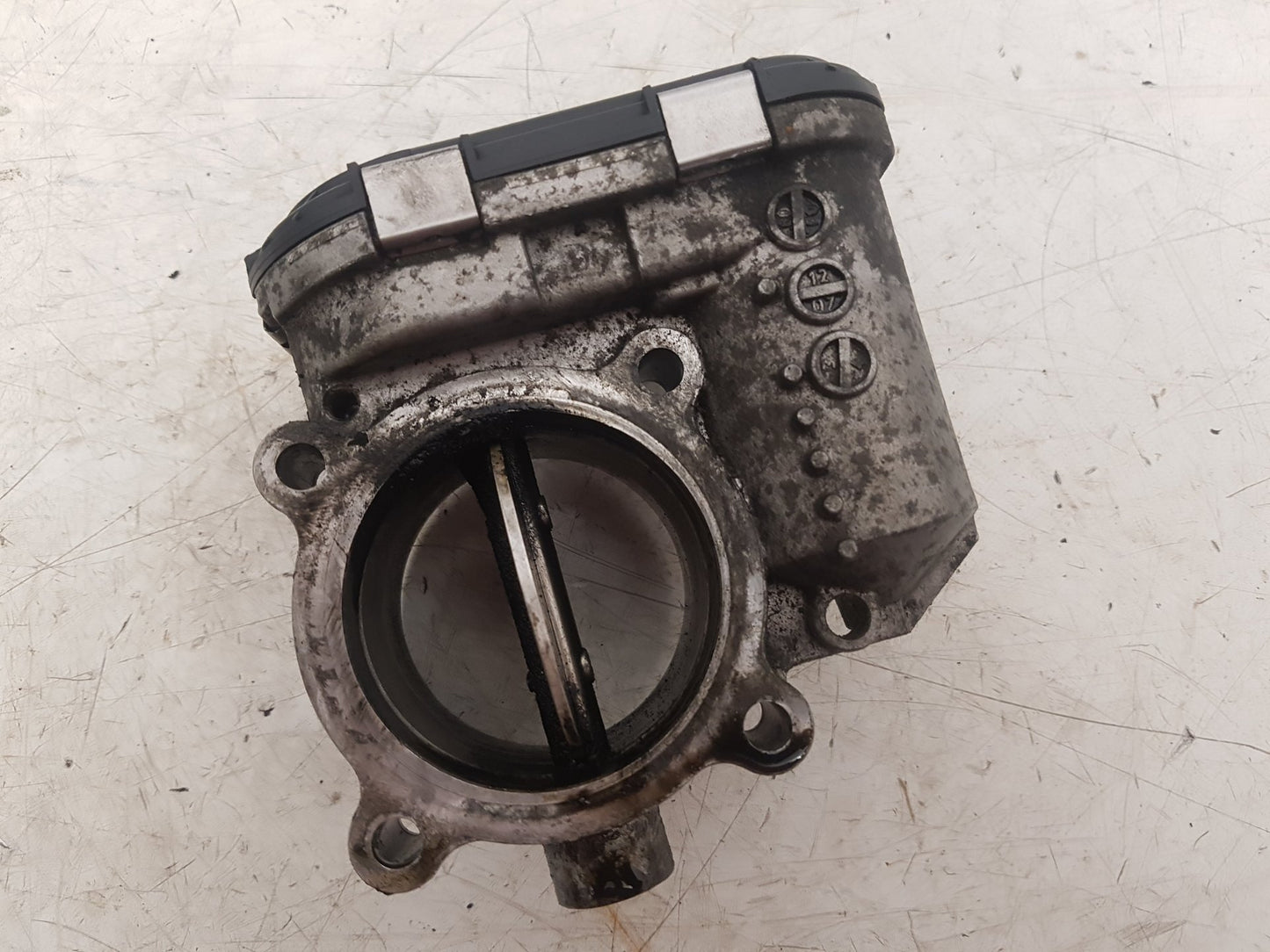 2008 - 2011 Volvo V70  Estate Throttle Body 8692720