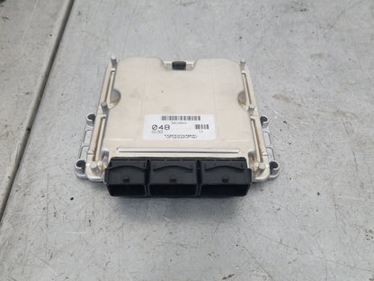 2001 - 2004 Volvo V40  Estate Engine ECU 30630048 0281010441