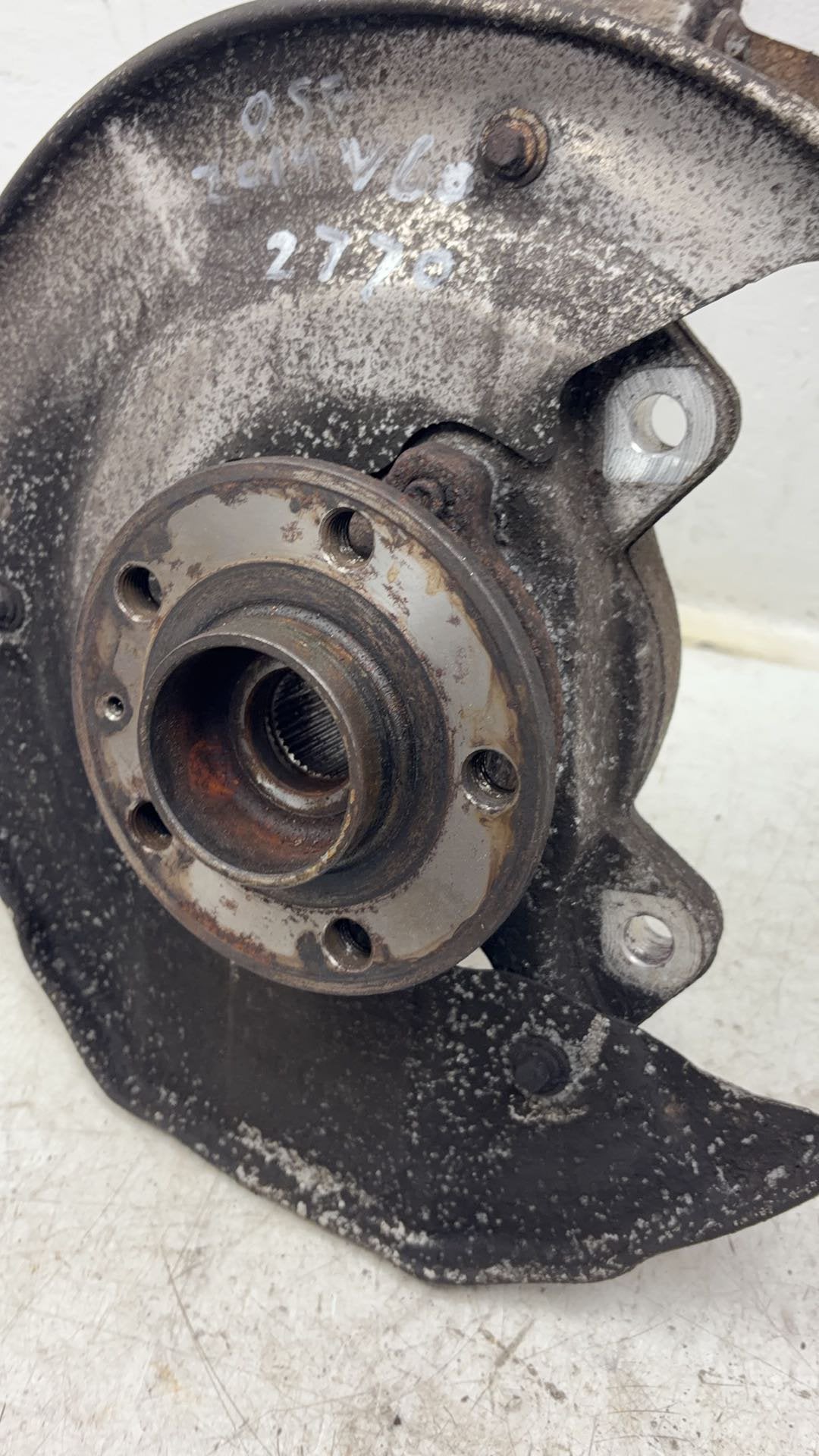 2017 - 2026 Volvo V60 II 225 Estate HUB (FRONT) 31362688
