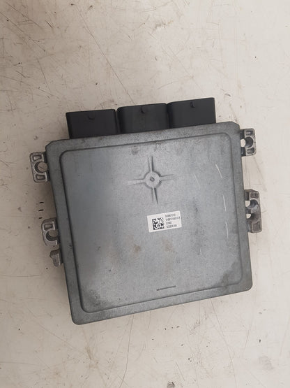 2012 Volvo S60  Saloon Engine ECU 31372489