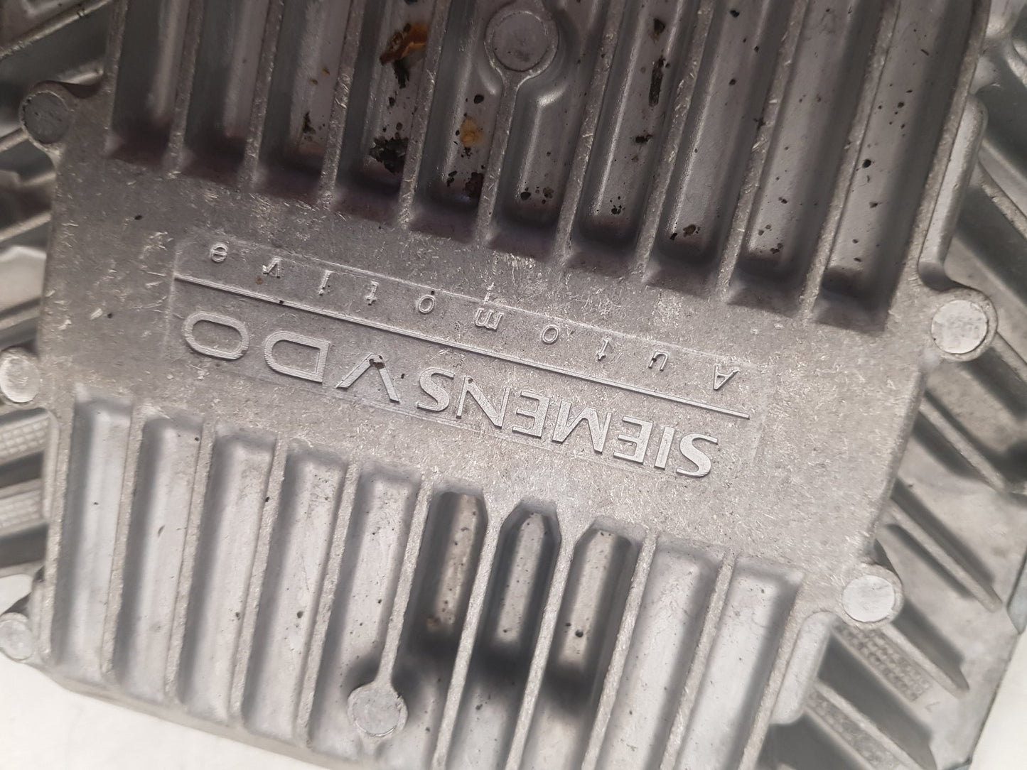 2006 - 2012 Volvo C30  Hatchback Engine ECU 31211071AA