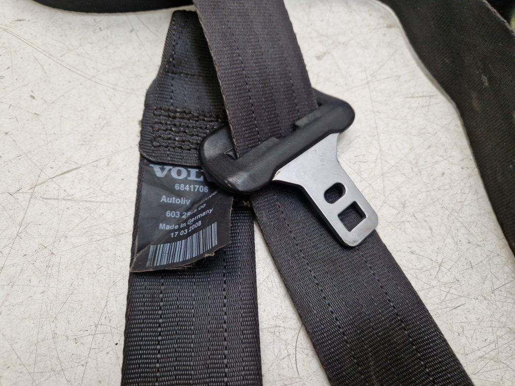 2006 - 2012 Volvo C70  Convertible Left Front Seat Belt 6841705