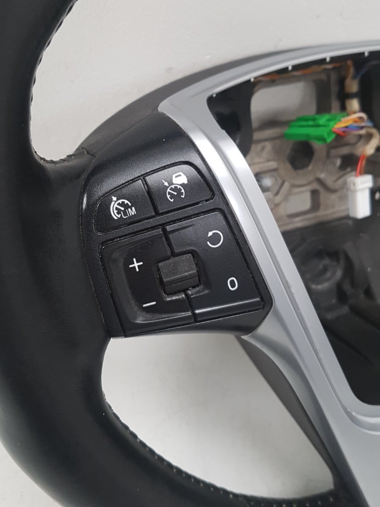 2010 - 2016 Volvo V60   Steering Wheel 31250592