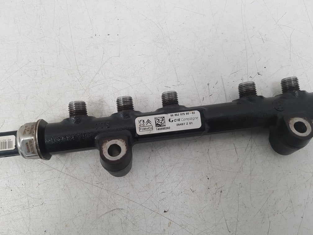 2014 Volvo V40  Hatchback Injection Rail 968529758002