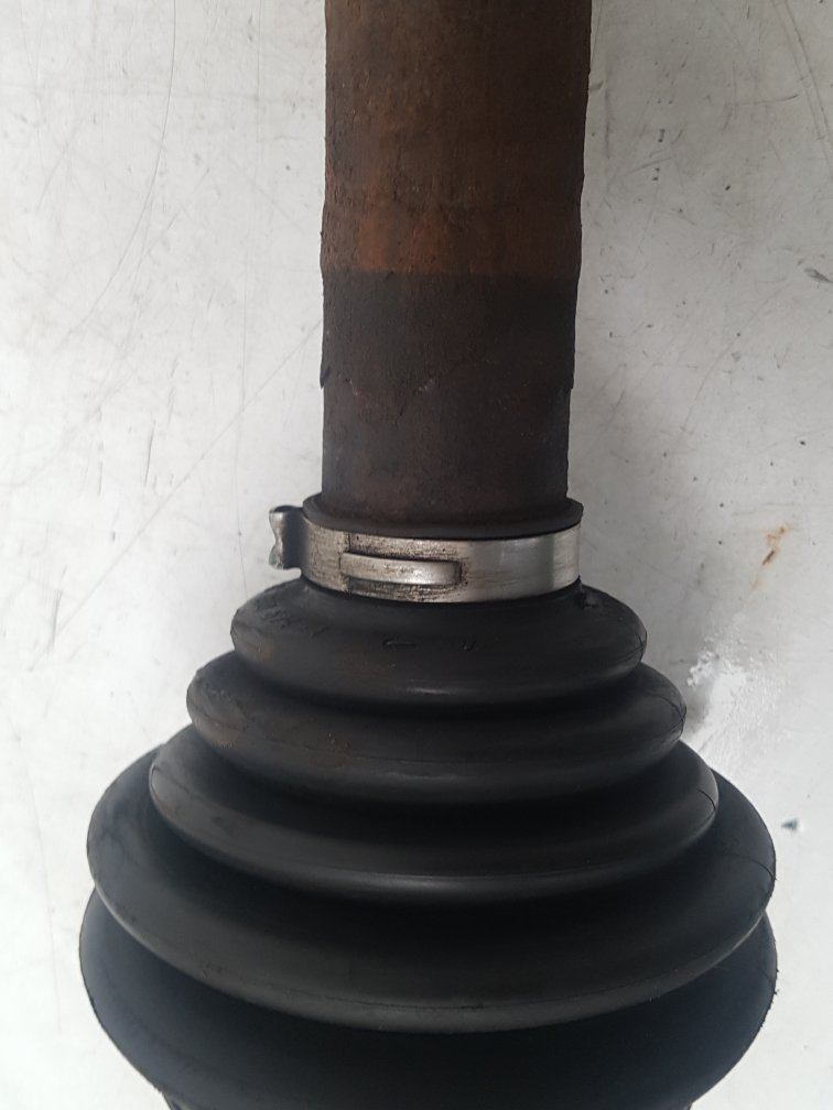 2006 - 2012 Volvo C30  Hatchback DRIVESHAFT - DRIVER FRONT (MANUAL) 36001652