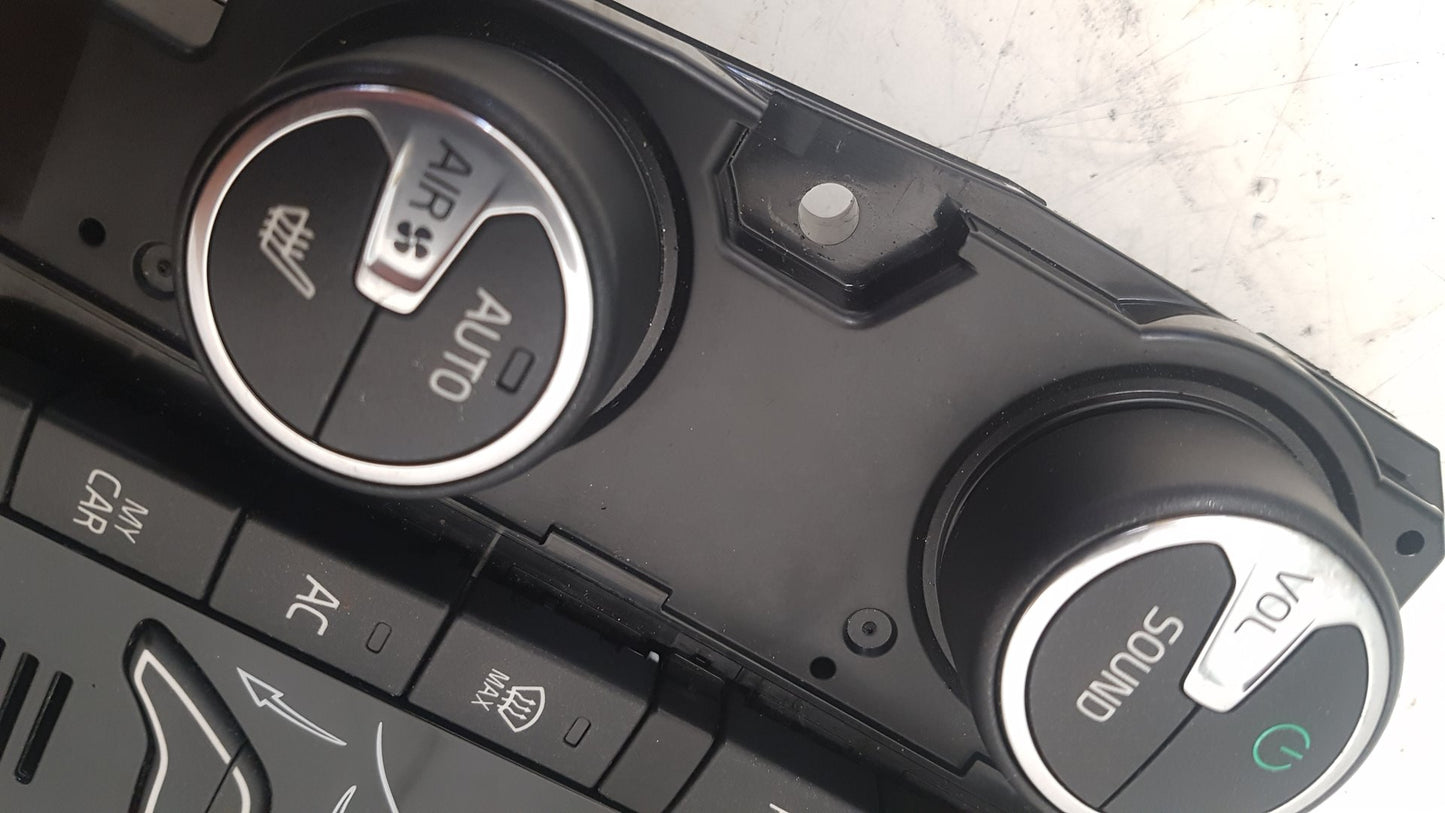 2014 - 2018 Volvo V40  Hatchback HEATER & RADIO CONTROL PANNEL *
