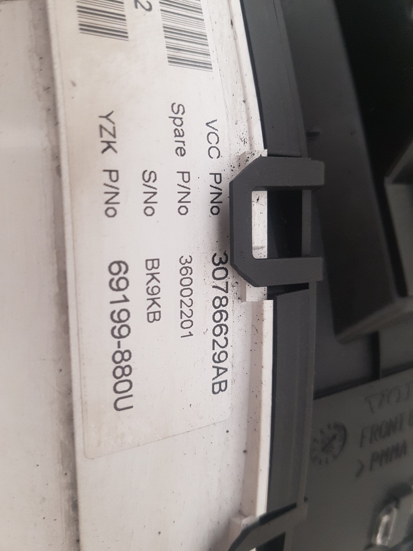 2008 - 2016 Volvo V70  Estate Instrument Cluster 30786629