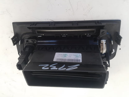 2013 - 2015 Volvo V60  Estate DASHBOARD VENT 1302138 9123681