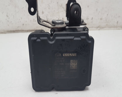 2008 - 2012 Volvo XC70  Estate ABS Pump/Modulator 30681619