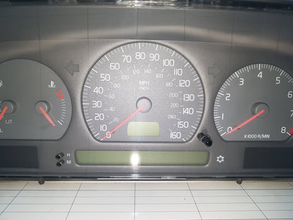1998 - 2005 Volvo C70   Instrument Cluster 9451580