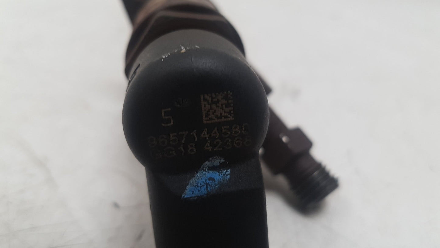 2004 - 2010 Volvo V50   Estate Fuel Injector 9657144580