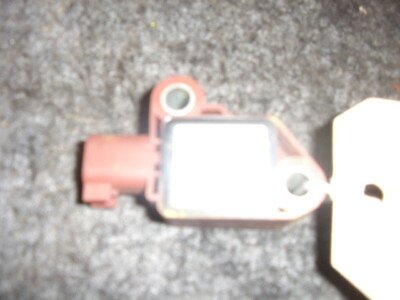 2004 - 2010 Volvo V50   Crash Sensor 9206975
