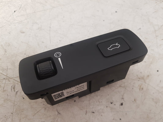 2011 - 2014 Volvo XC90  Estate Tailgate Control Module 31443873