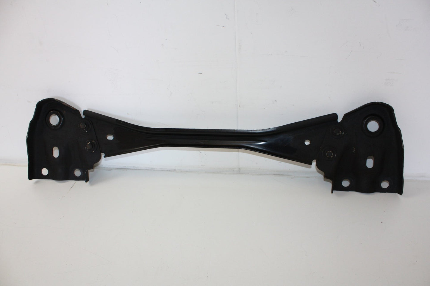 2010 - 2013 Volvo V60 I 155 Estate Crossmember/Cradle