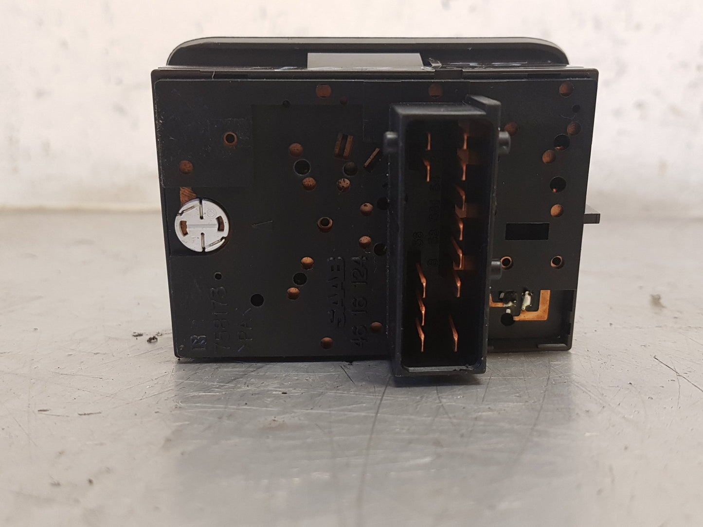 2002 - 2005 Saab 9-5  Estate Headlight Switch 4616124.