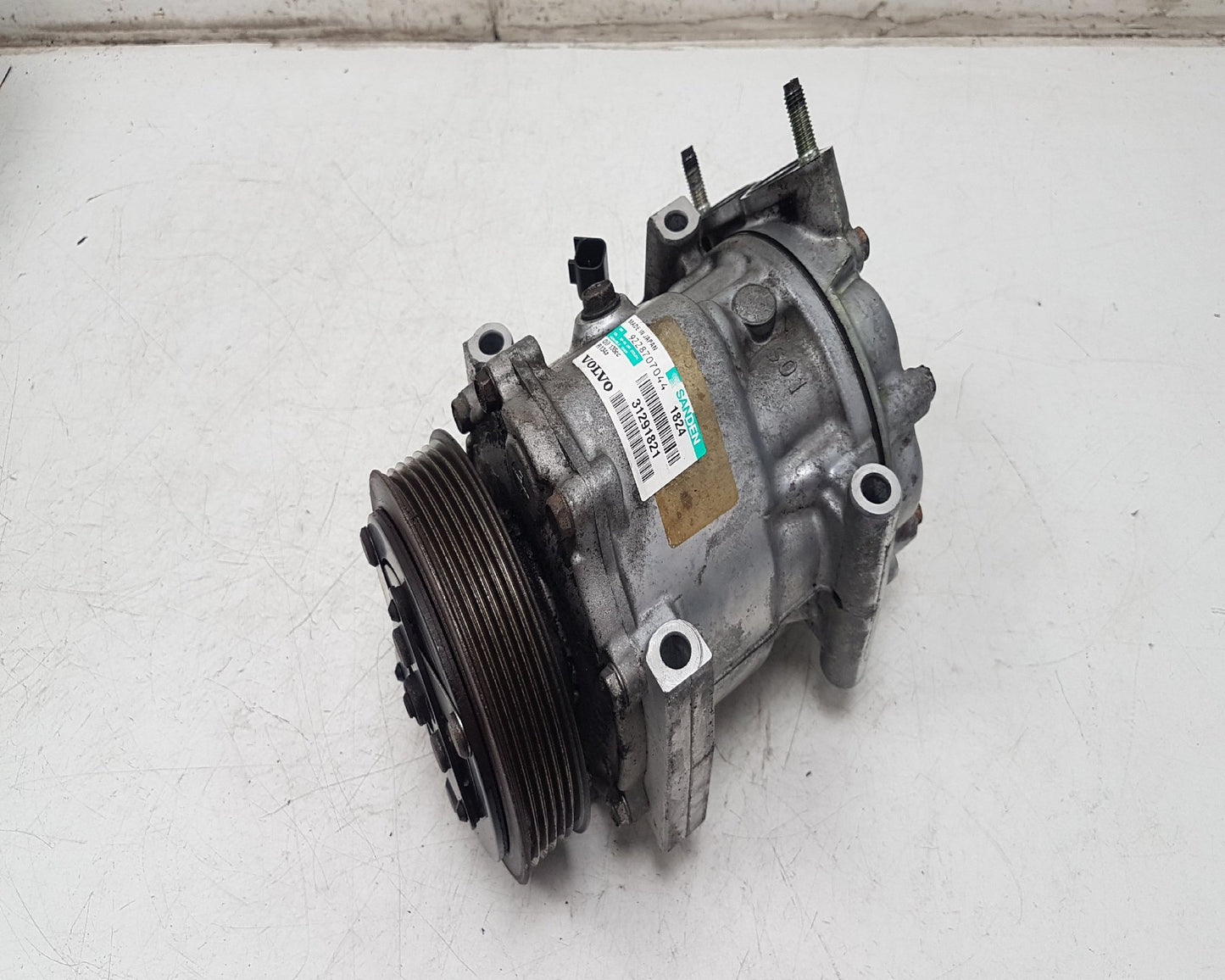 2007 - 2011 Volvo V70  Estate A/C Compressor 31291133