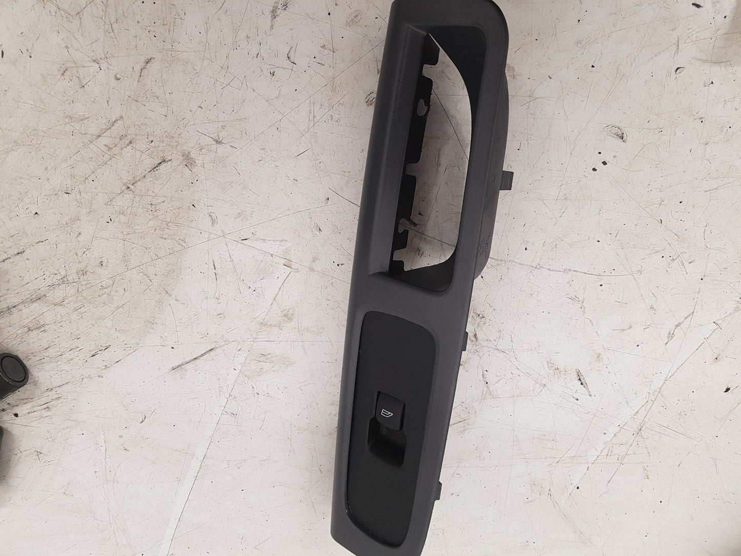 2005 - 2012 Volvo S40  Saloon Left Front Window Switch 31272012