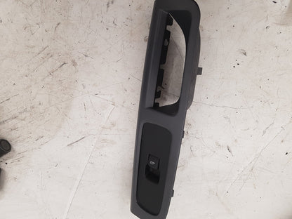 2005 - 2012 Volvo S40  Saloon Left Front Window Switch 31272012
