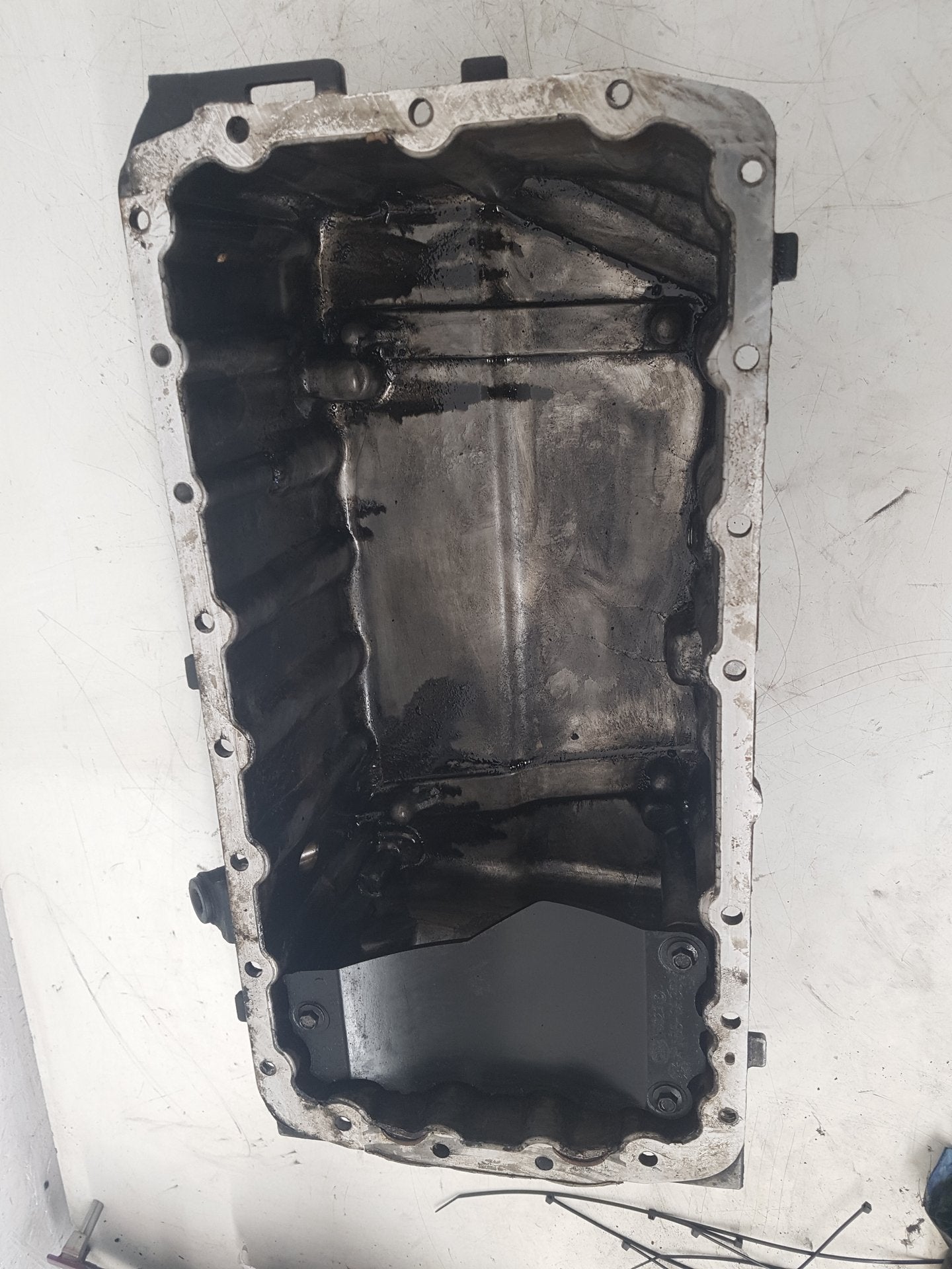 2004 - 2012 Volvo V50   Estate Oil Pan/Sump 9653835680
