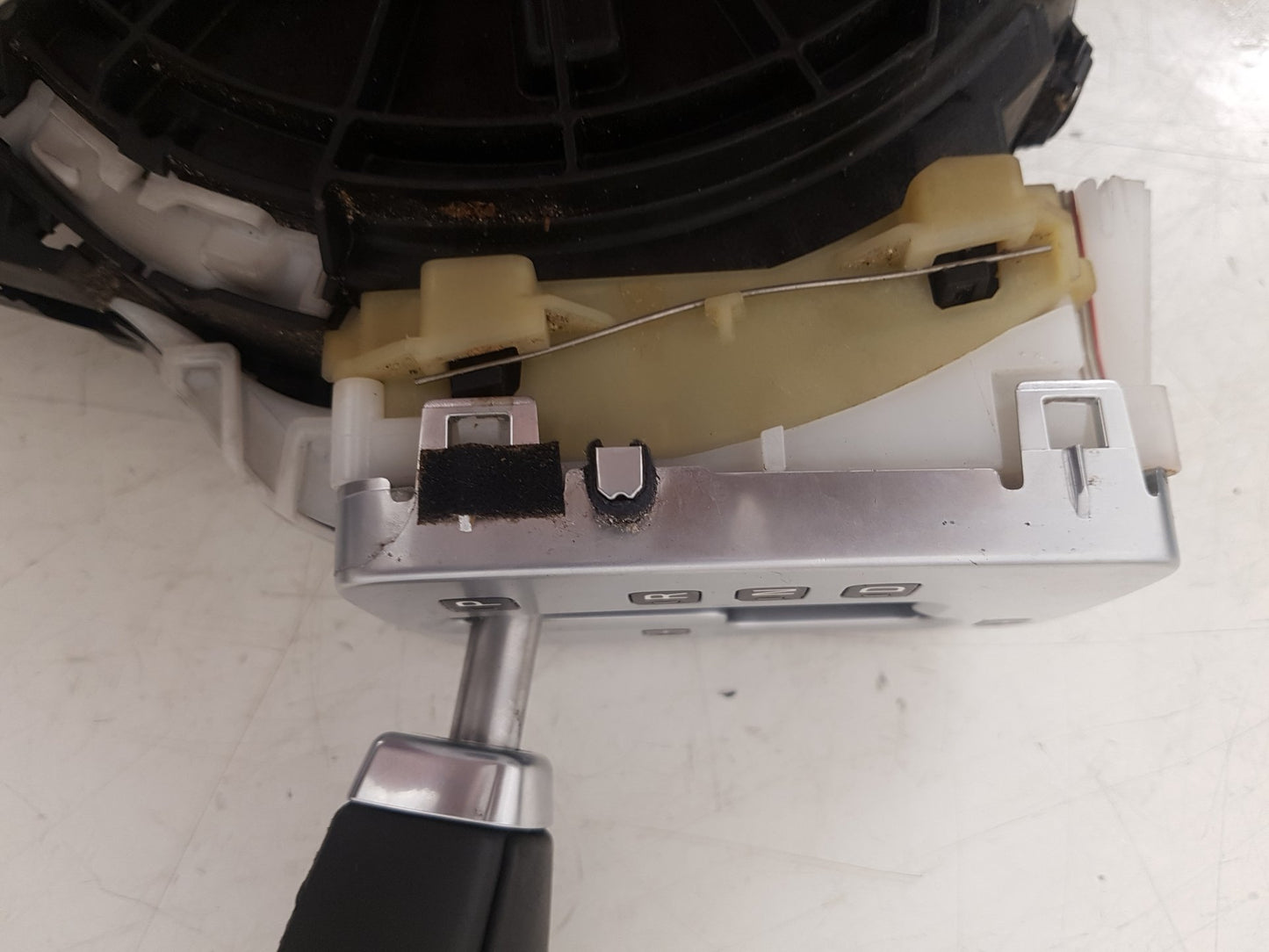 2010 - 2017 Volvo XC60  Estate GEAR STICK 30759122
