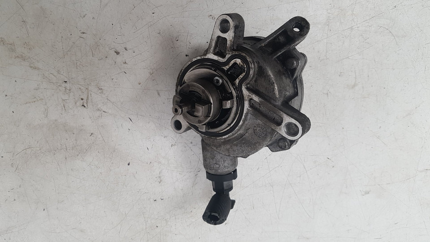 2004 Volvo XC90  Estate VOLVO BRAKE VACUUM PUMP 08699237