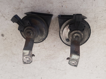 2008 - 2011 Volvo V70  Estate HIGHER AND LOWER HORNS (PAIR)