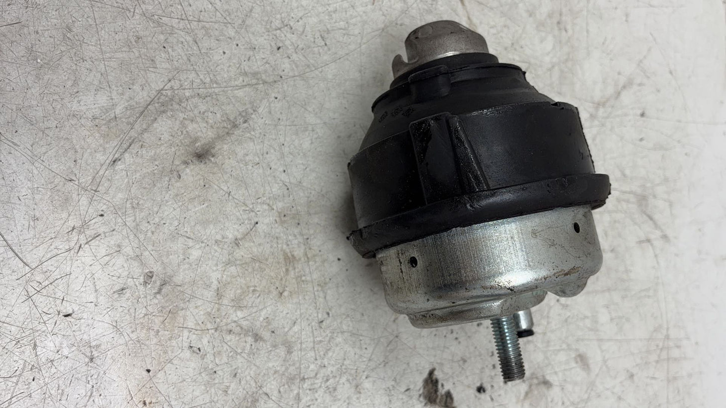 2011 - 2014 Volvo XC90  Estate ENGINE MOUNT (FRONT) 30680751