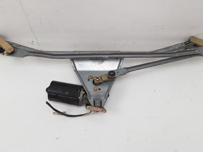 1987 - 1995 Volvo 480  Hatchback WIPER MOTOR (FRONT) & LINKAGE 412174