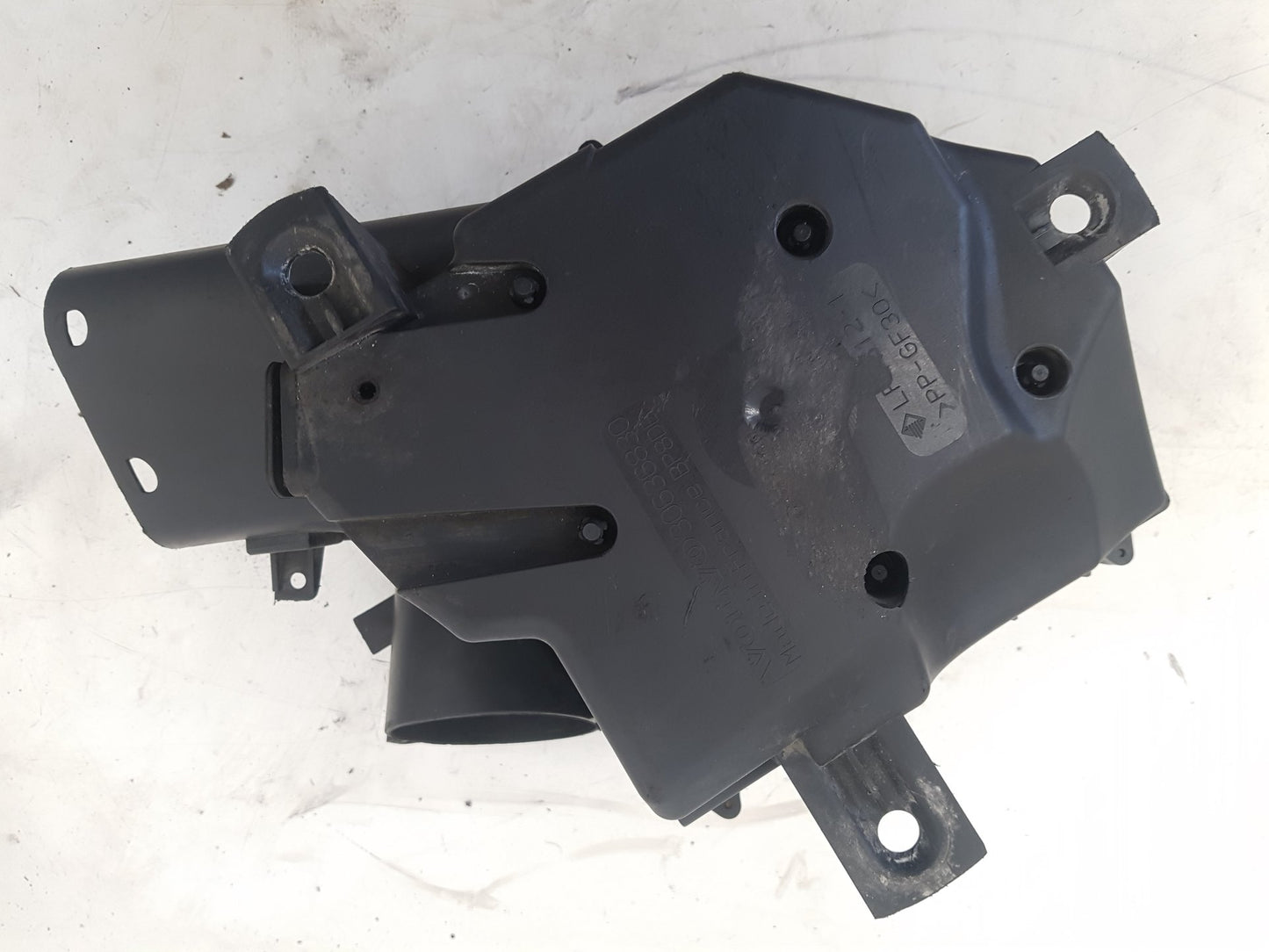 2005 - 2008 Volvo V70  Estate Air Filter Box 30636830