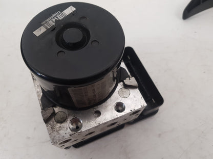 2007 - 2010 Volvo V70  Estate ABS Pump/Modulator 31261142