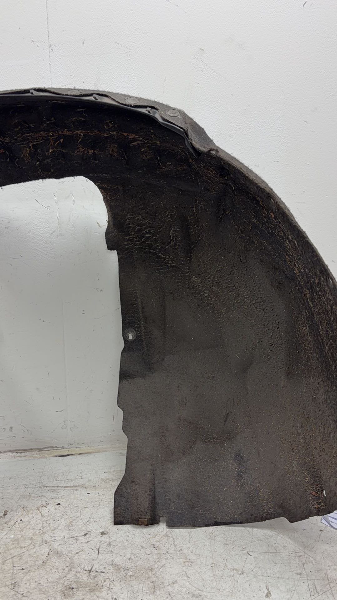2013 - 2016 Volvo V40 III 525 Hatchback WHEEL ARCH LINER (DRIVERS SIDE FRONT) 31477854
