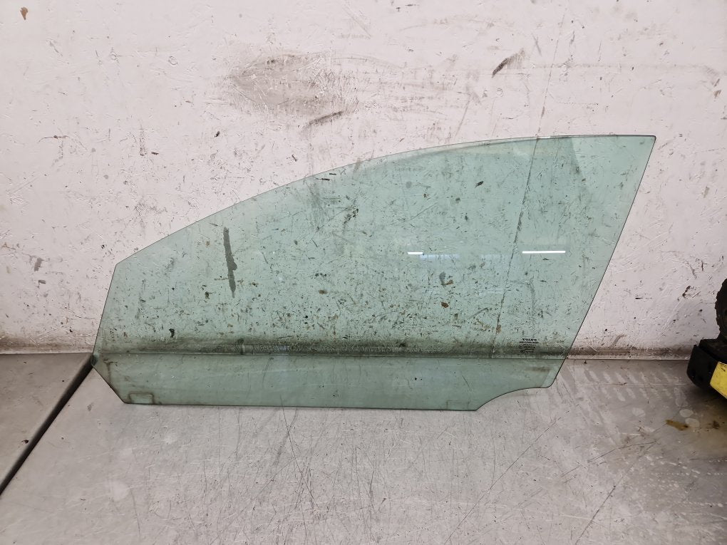 2004 - 2010 Volvo S40  Saloon Left Front Door Window AS2