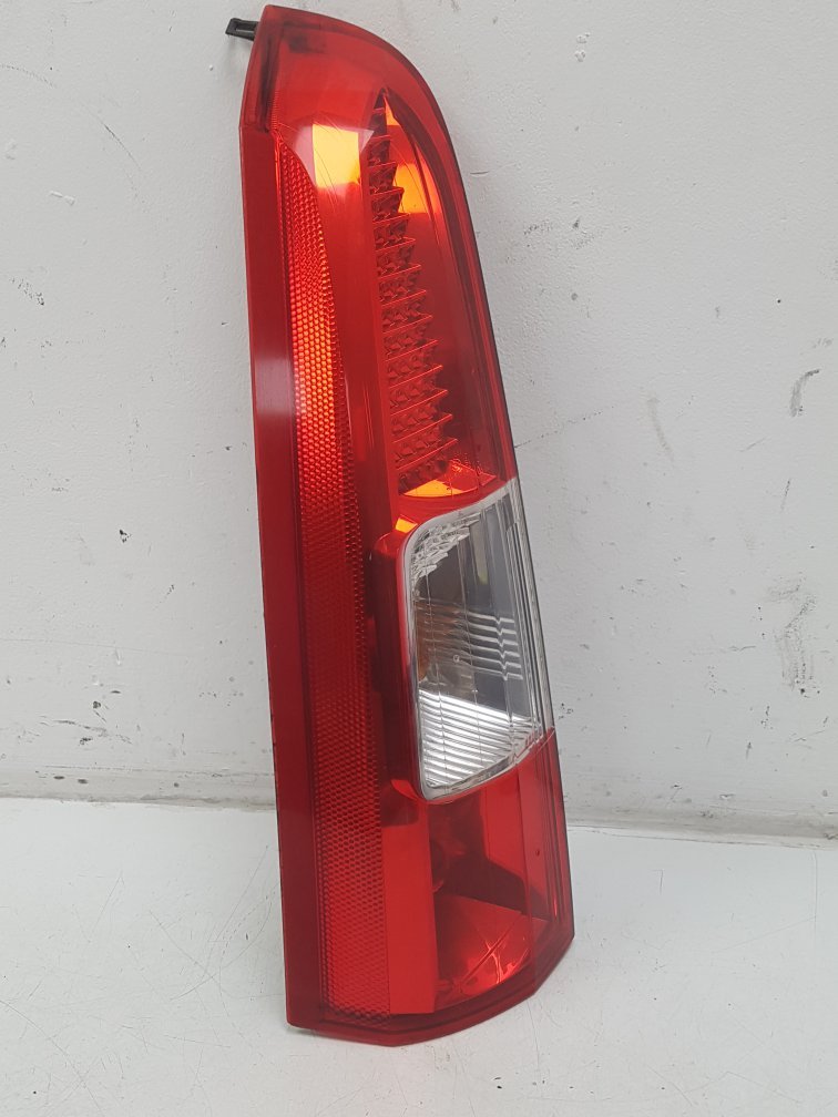 2005 - 2008 Volvo V70  Estate REAR/TAIL LIGHT UPPER (PASSENGER SIDE) 9483688