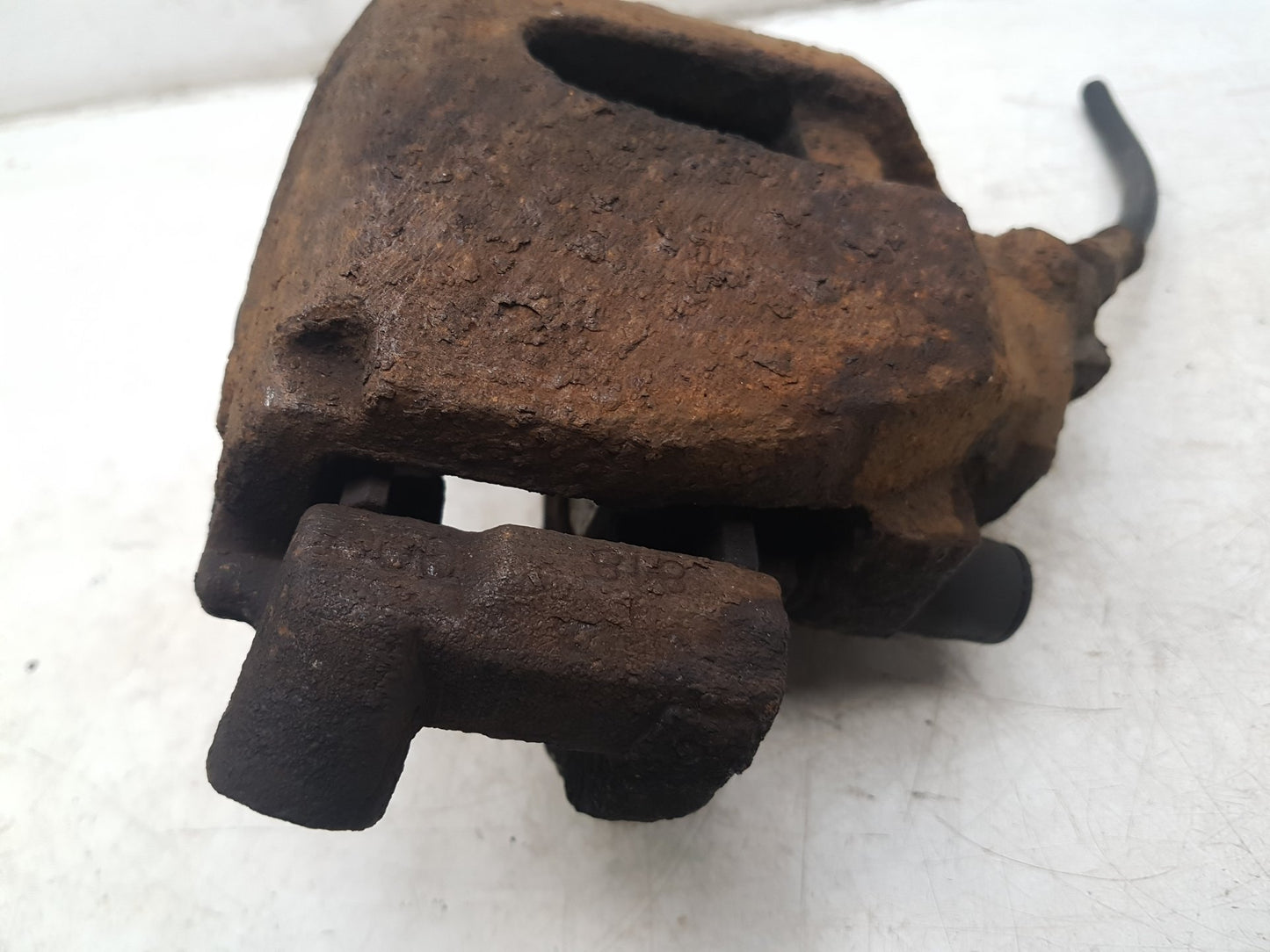 2004 - 2010 Volvo V50  Estate Left Front Caliper 36000484