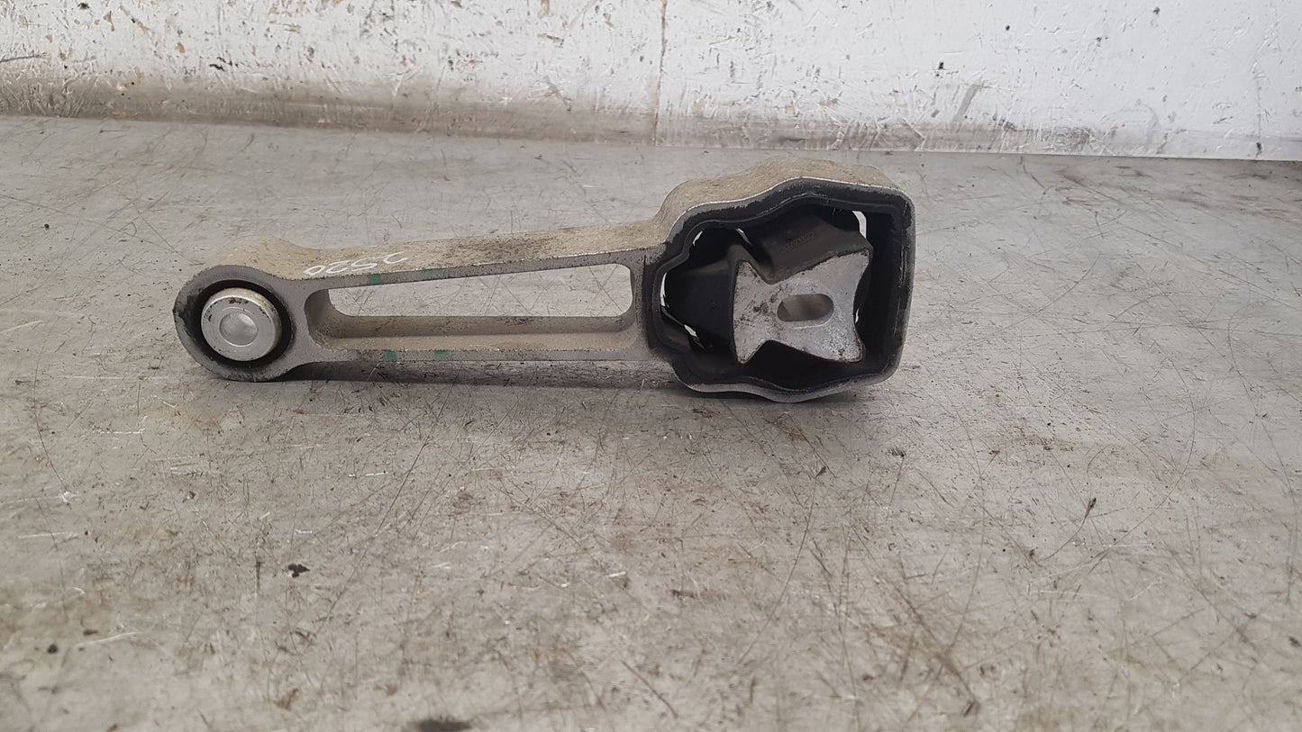 2008 - 2012 Volvo V70  Estate Right Engine Mount 30793322