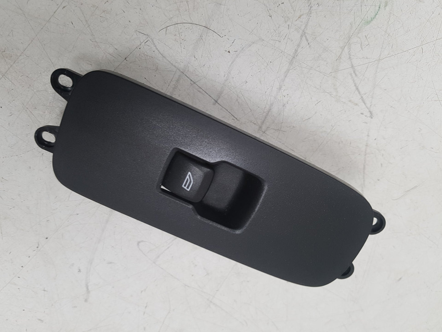2010 - 2017 Volvo XC60  Estate Left Front Window Switch 31394850