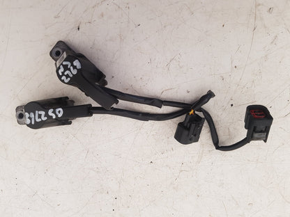 2012 - 2015 Volvo V40  Hatchback BONNET HINGE RELEASER (PAIR) 31305432