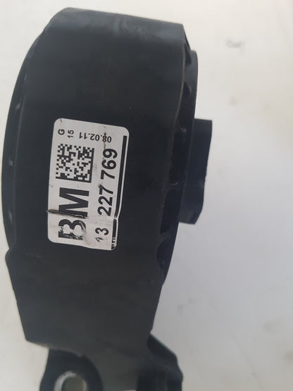 2010 - 2012 Saab 95  Saloon ENGINE MOUNT (FRONT) 13227769