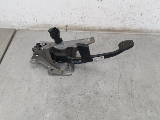2006 - 2009 Volvo C70  Convertible Brake Pedal 30714999