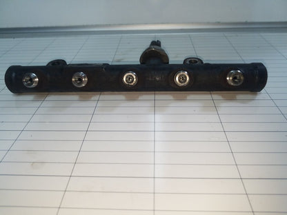 2007 - 2015 Volvo V70  Estate Injection Rail 9681649580
