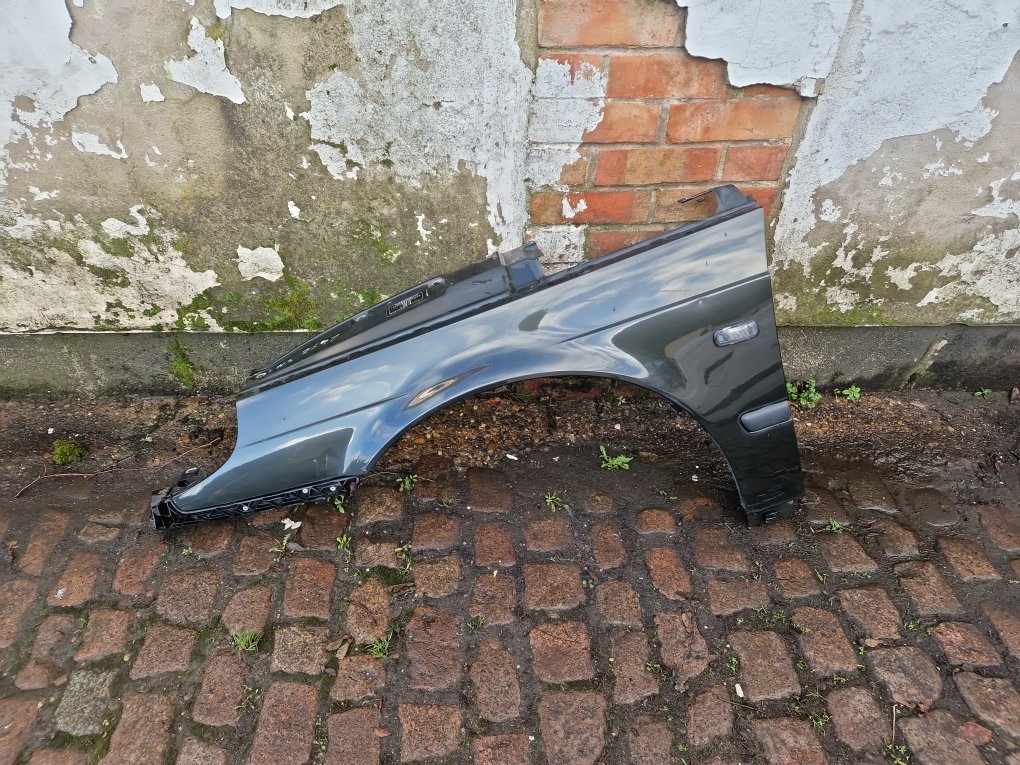 2001 - 2009 Saab 9-5  Estate Left Front Guard