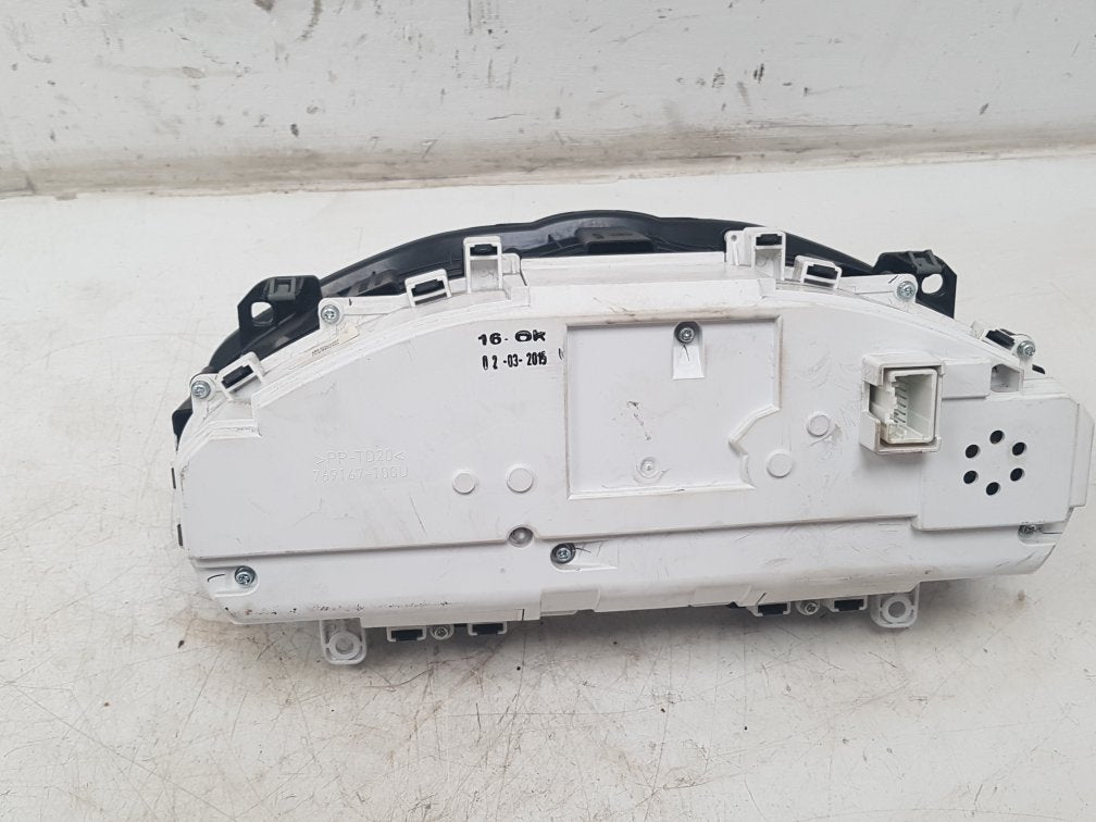 2012 - 2016 Volvo V40 Cross Country  Hatchback Instrument Cluster 31412876