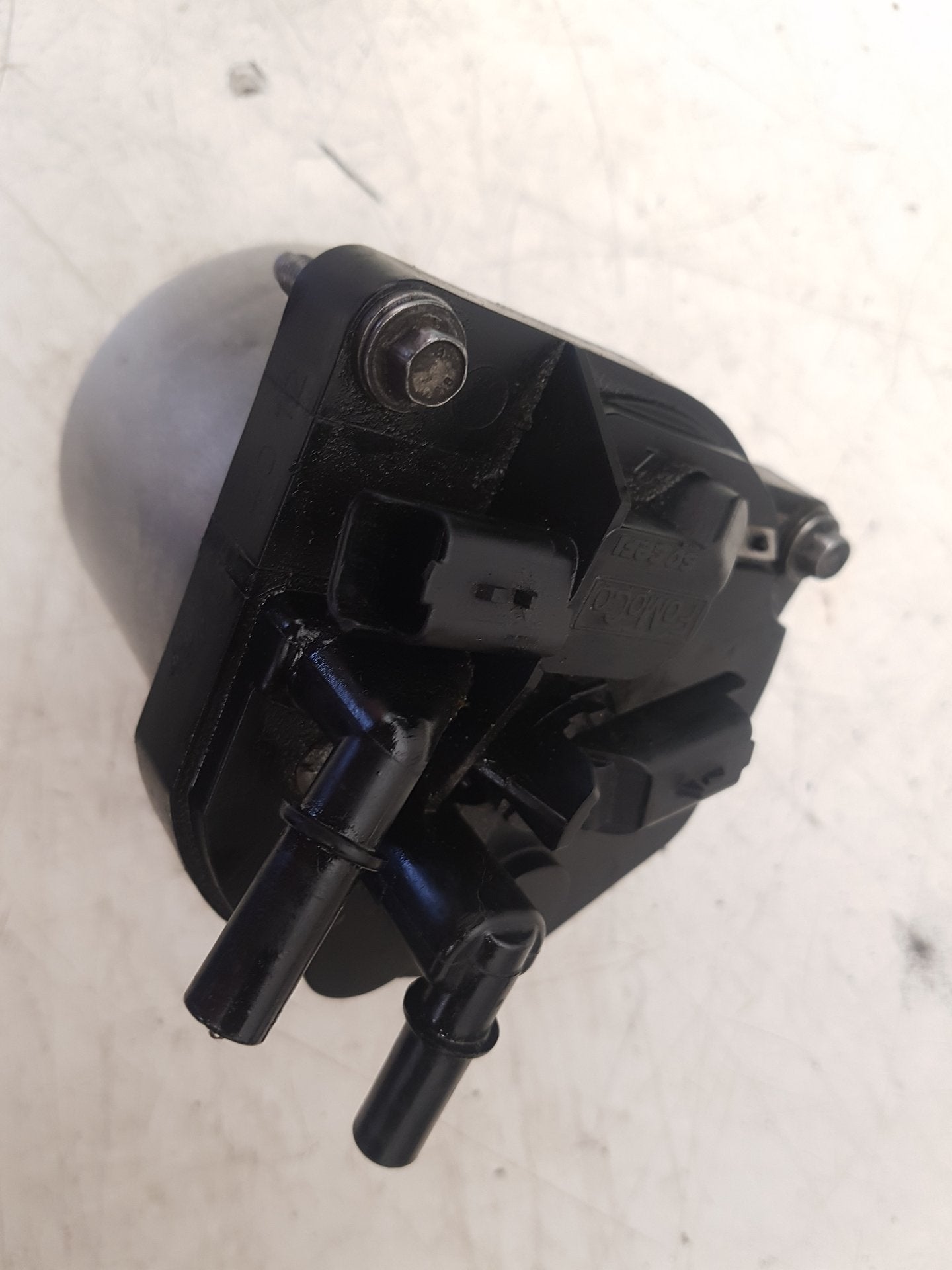 2013 - 2016 Volvo V40 III 525 Hatchback Fuel Filter Housing AV6Q 9155 AA