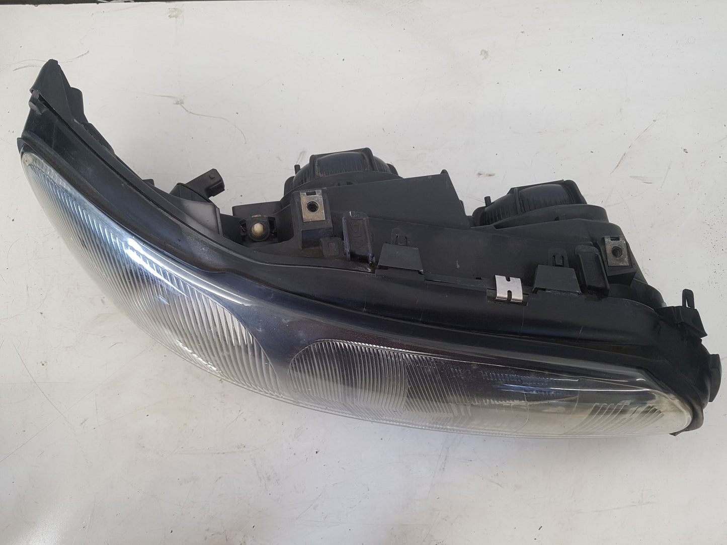 2001 - 2008 Volvo V70  Estate Right Headlight 8620691