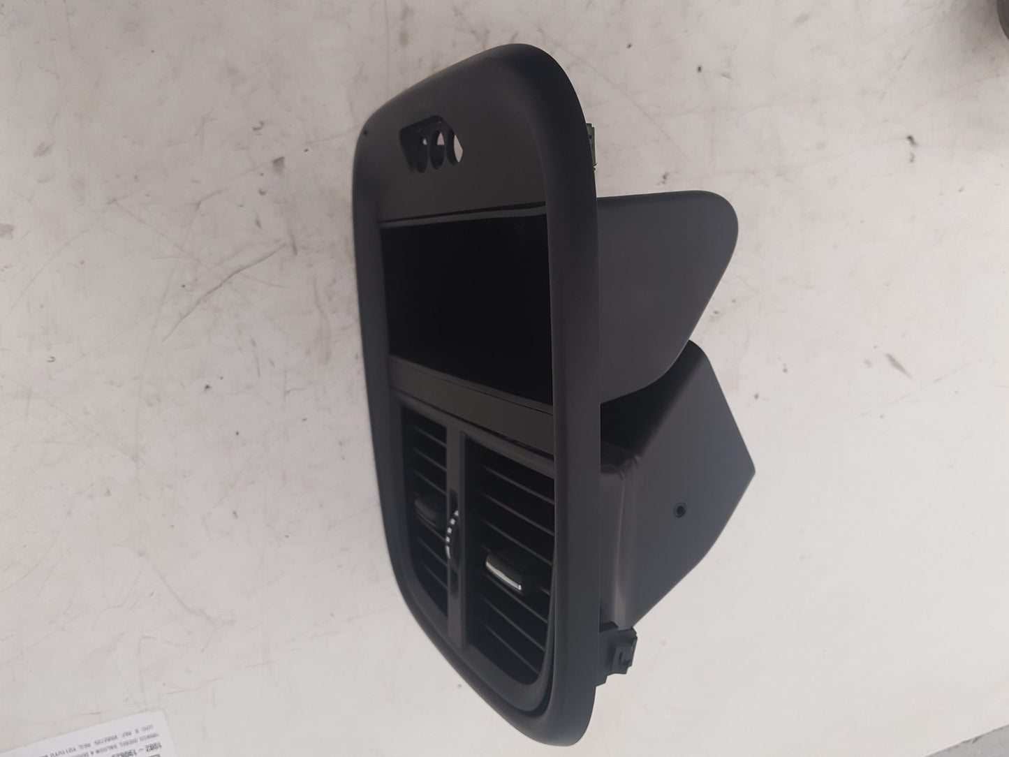 2010 - 2012 Saab 9-5  Saloon Dash Air Vent Centre 330188061