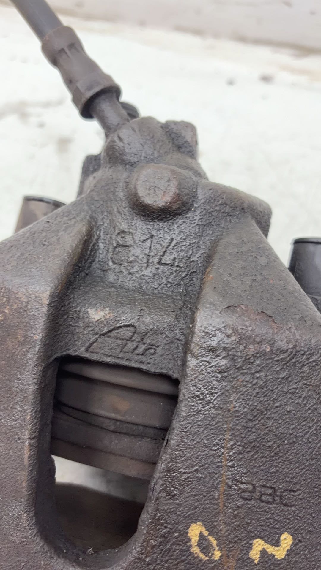 2013 - 2016 Volvo V40 III 525 Hatchback Right Front Caliper 31341487