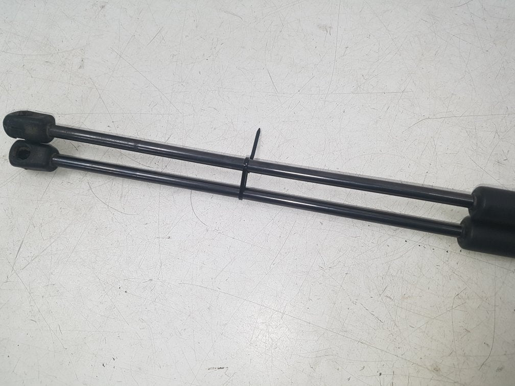 2014 Volvo V40  Hatchback TAILGATE STRUTS (PAIR) 31395607