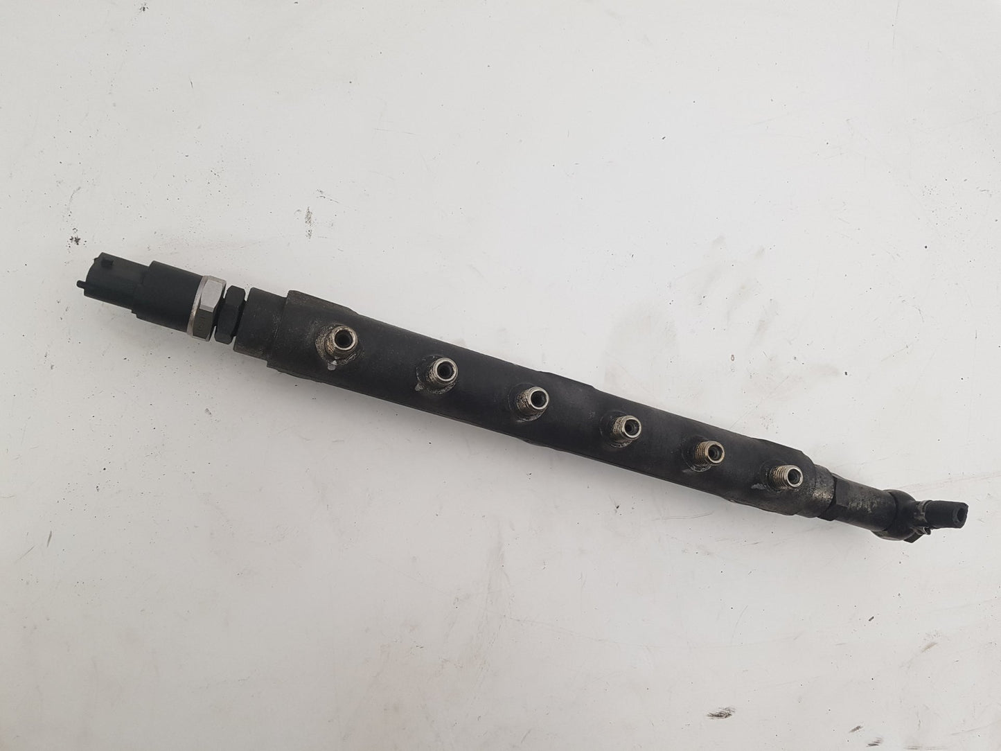2001 - 2008 Volvo V70  Estate Injection Rail 8658252