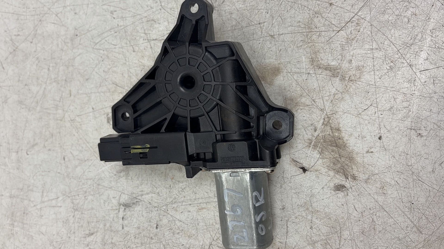 2015 - 2019 Volvo V40 Cross Country  Hatchback WINDOW REG MOTOR (DRIVER SIDE REAR) A2469063100